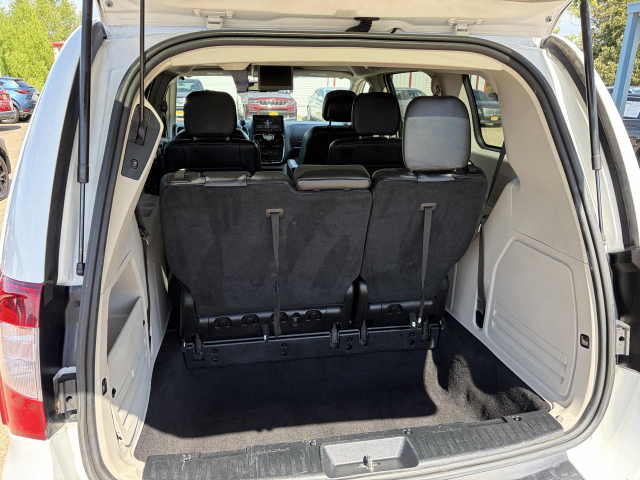 Chrysler Town & Country 4dr Wgn Touring 2016
