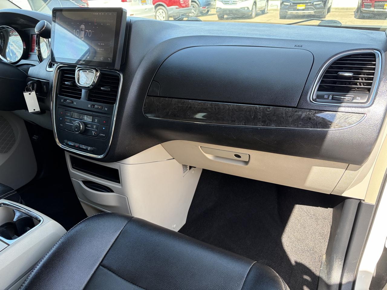 Chrysler Town & Country 4dr Wgn Touring 2016