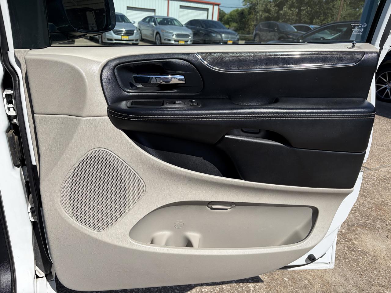 Chrysler Town & Country 4dr Wgn Touring 2016