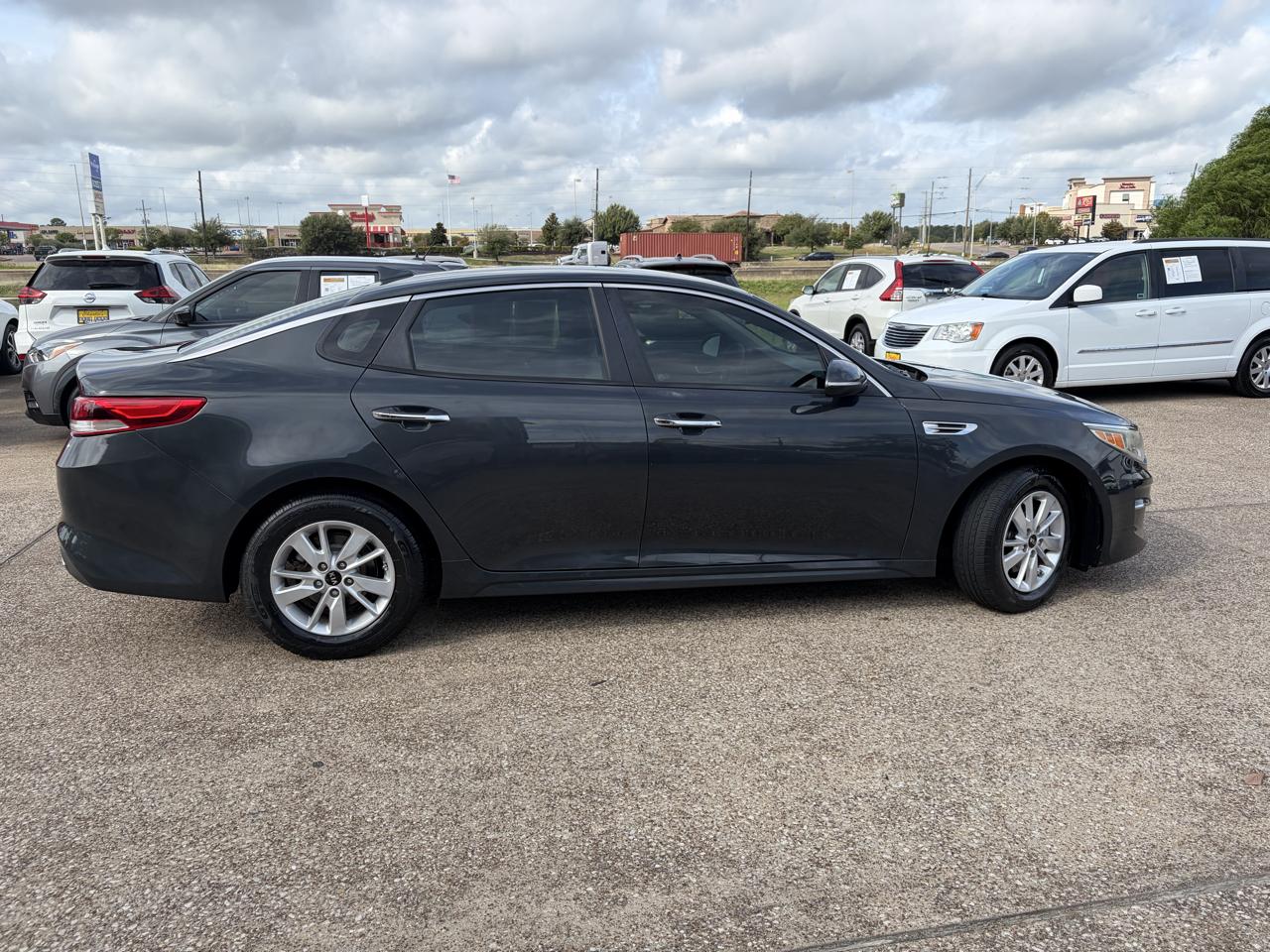 Kia Optima 4dr Sdn LX 2016