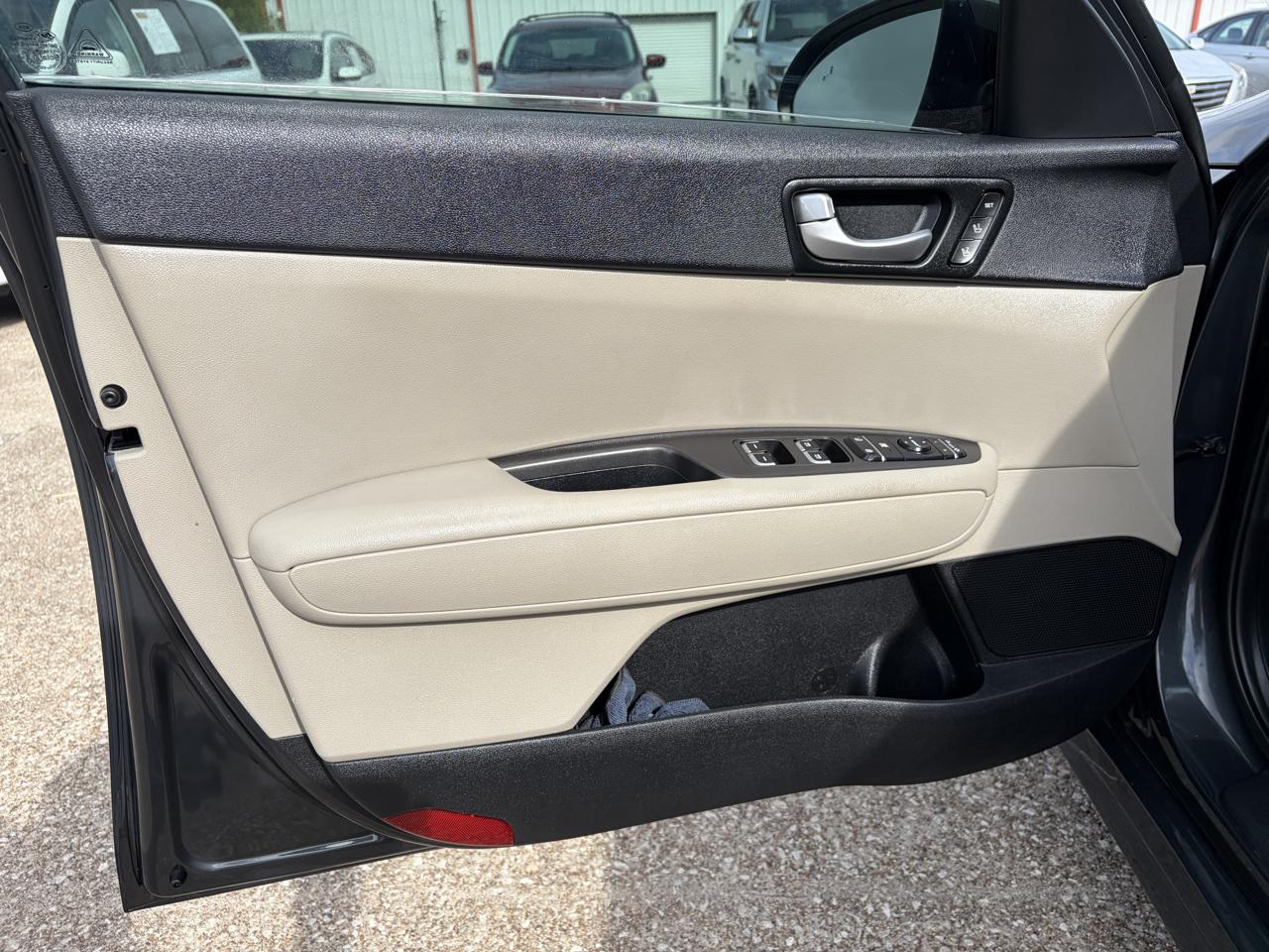 Kia Optima 4dr Sdn LX 2016