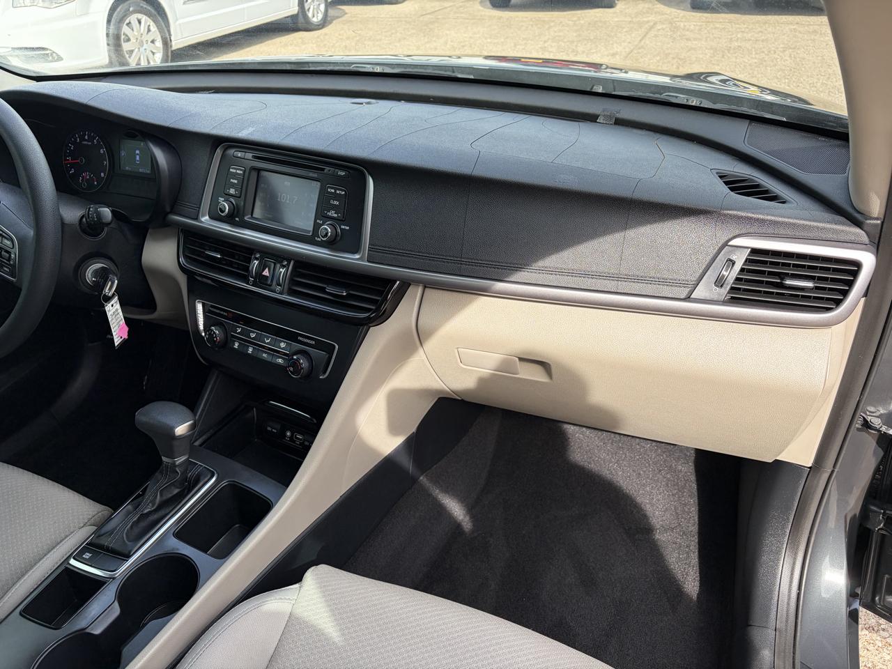 Kia Optima 4dr Sdn LX 2016