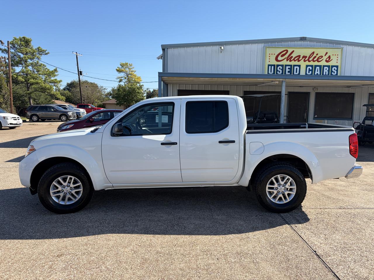 Nissan Frontier Crew Cab 4x4 SV V6 Auto 2018