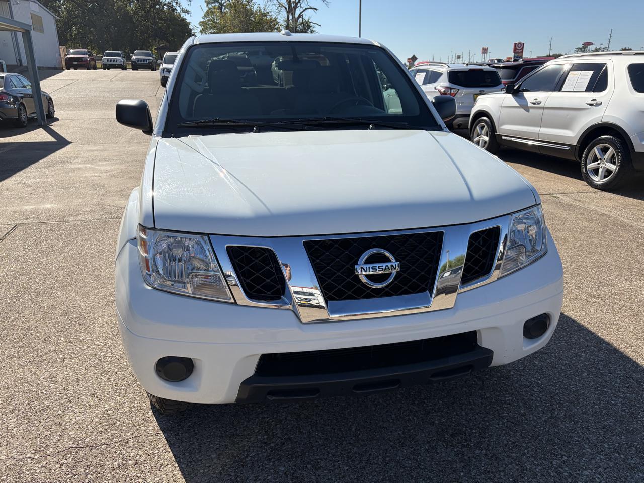 Nissan Frontier Crew Cab 4x4 SV V6 Auto 2018