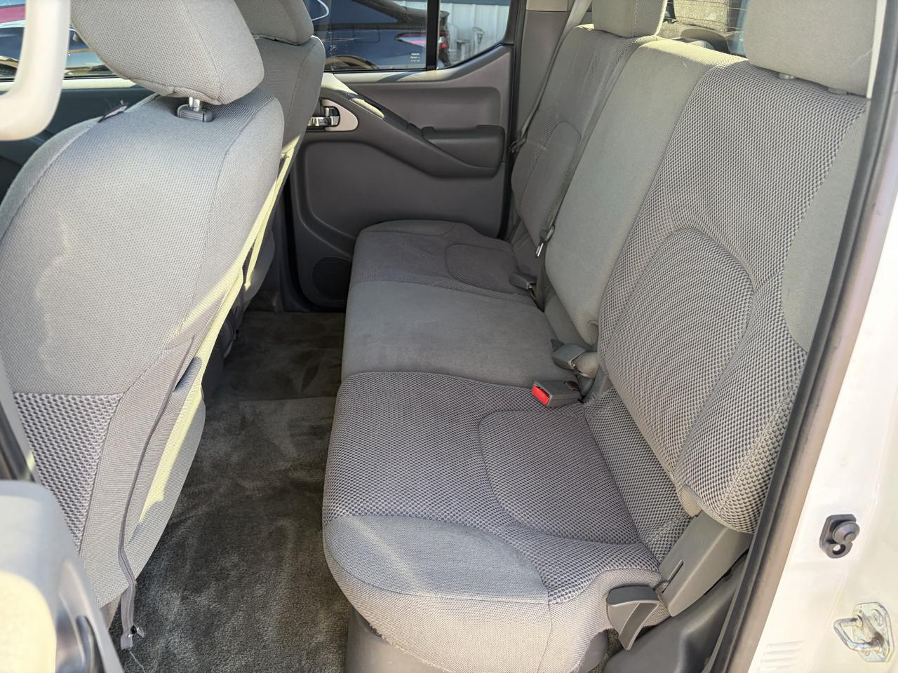 Nissan Frontier Crew Cab 4x4 SV V6 Auto 2018