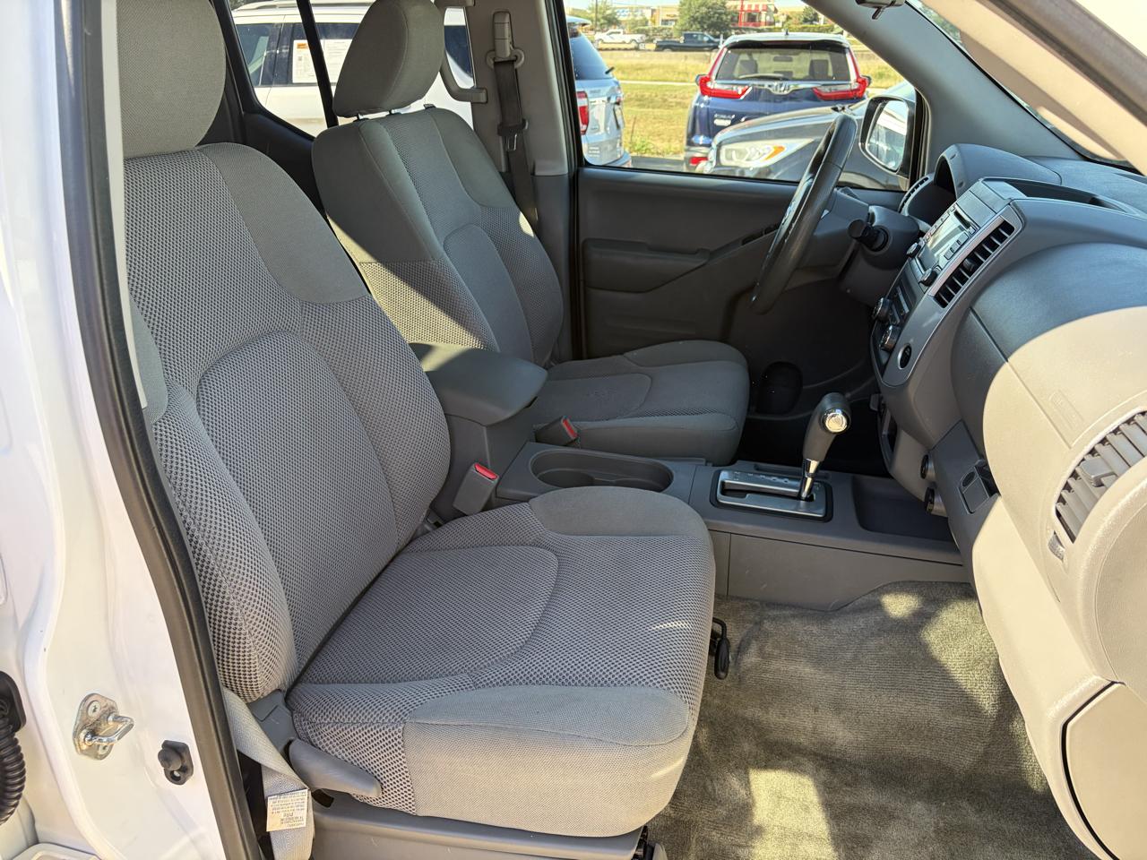Nissan Frontier Crew Cab 4x4 SV V6 Auto 2018
