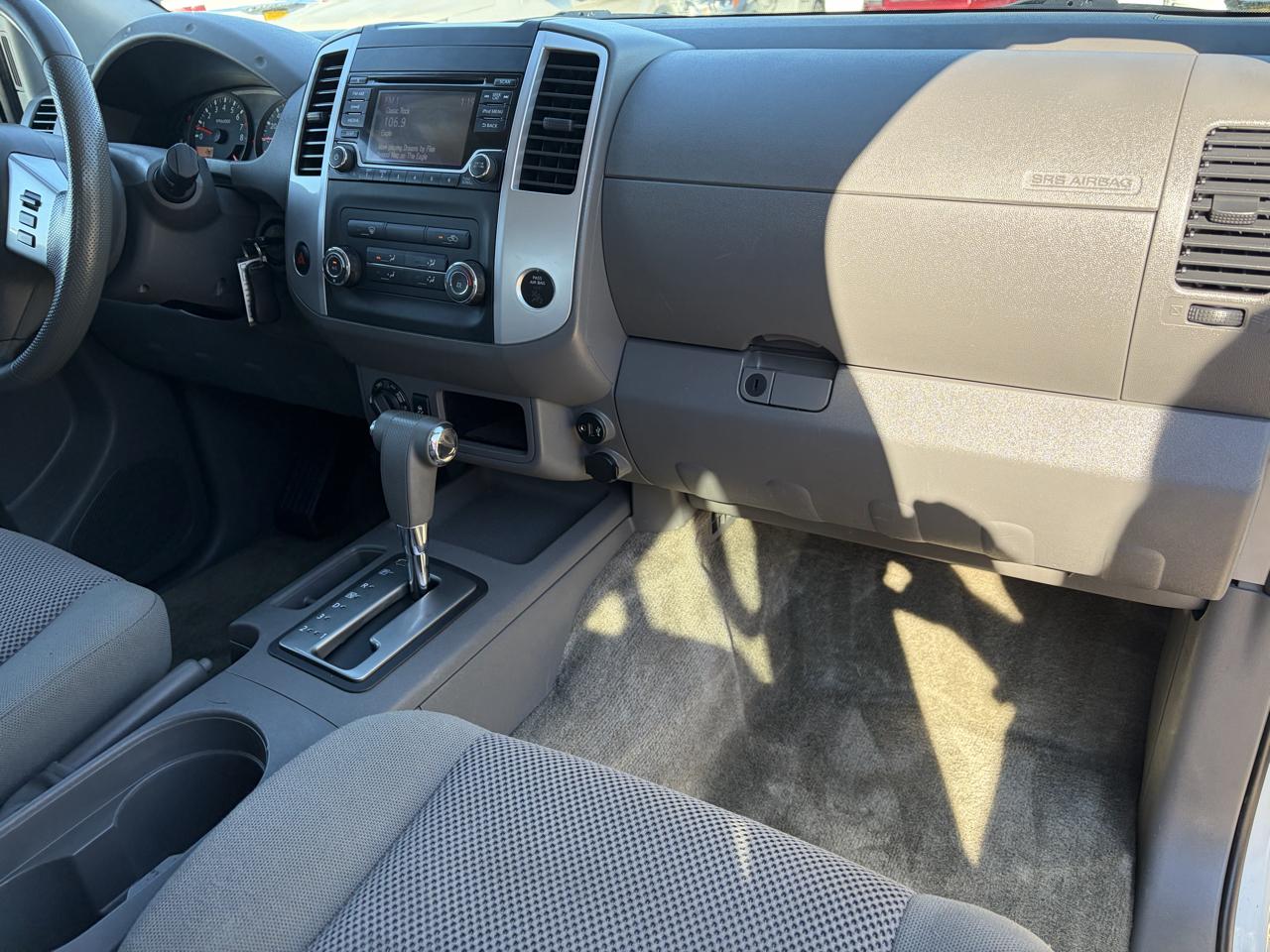Nissan Frontier Crew Cab 4x4 SV V6 Auto 2018