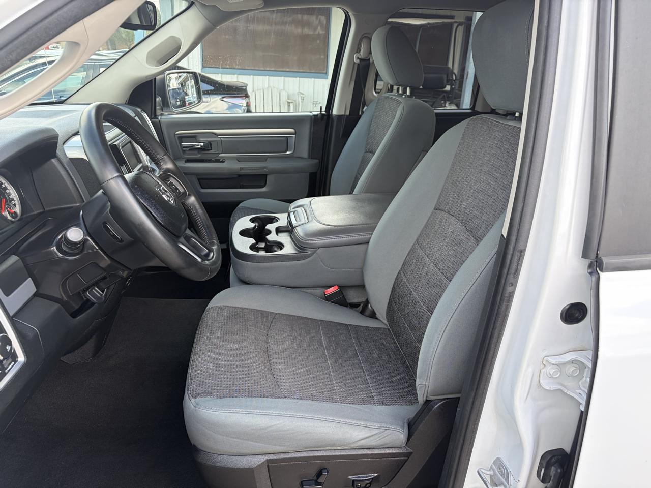 RAM 1500 2WD Quad Cab 140.5" Big Horn 2015