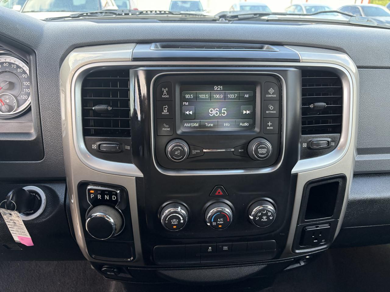RAM 1500 2WD Quad Cab 140.5" Big Horn 2015