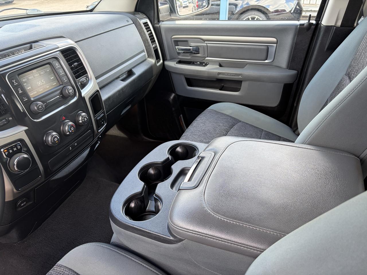 RAM 1500 2WD Quad Cab 140.5" Big Horn 2015