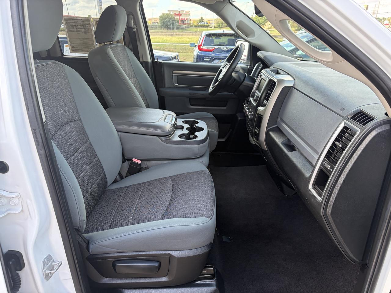 RAM 1500 2WD Quad Cab 140.5" Big Horn 2015