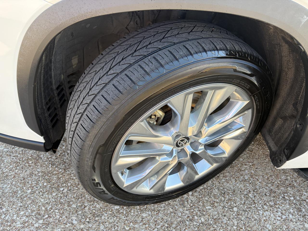 Toyota Highlander Hybrid Limited FWD (Natl) 2021