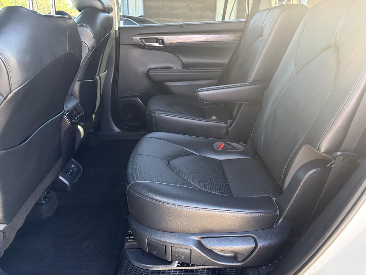 Toyota Highlander Hybrid Limited FWD (Natl) 2021
