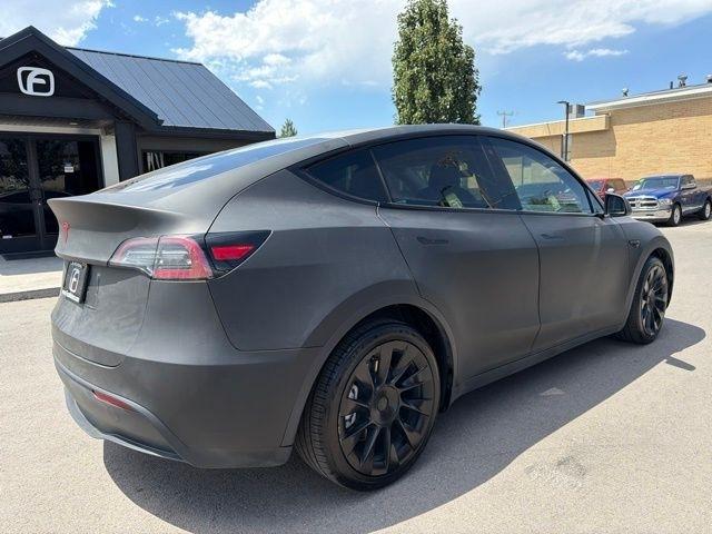 Tesla Model Y  2020