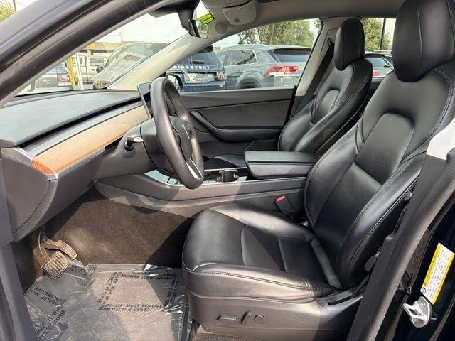 Tesla Model Y  2020