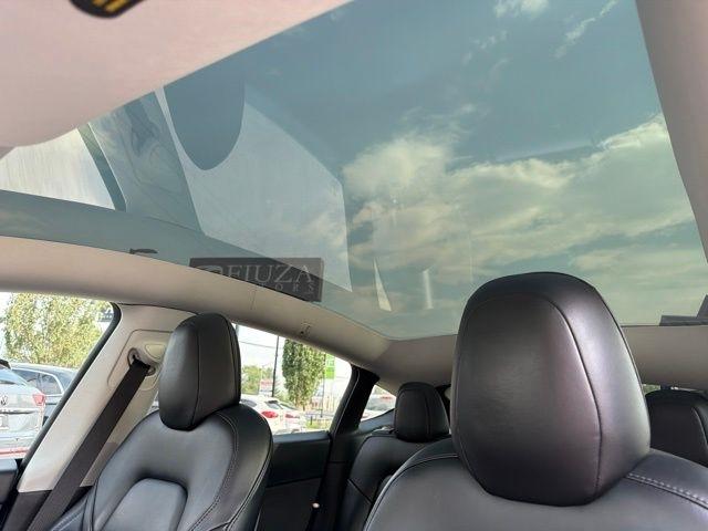 Tesla Model Y  2020