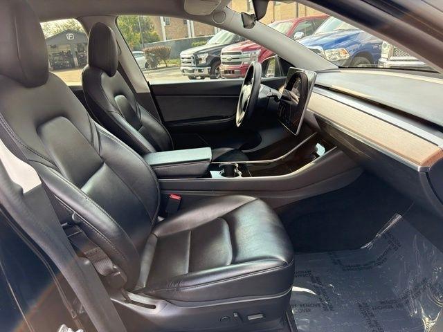 Tesla Model Y  2020