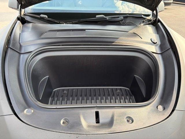 Tesla Model Y  2020