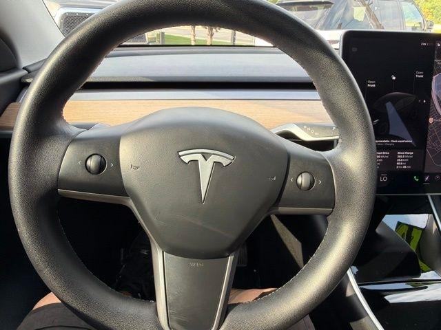 Tesla Model Y  2020
