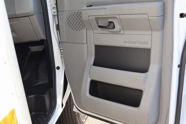 Ford E-Series Cutaway  2019 Ford E-Series Cutaway  2019