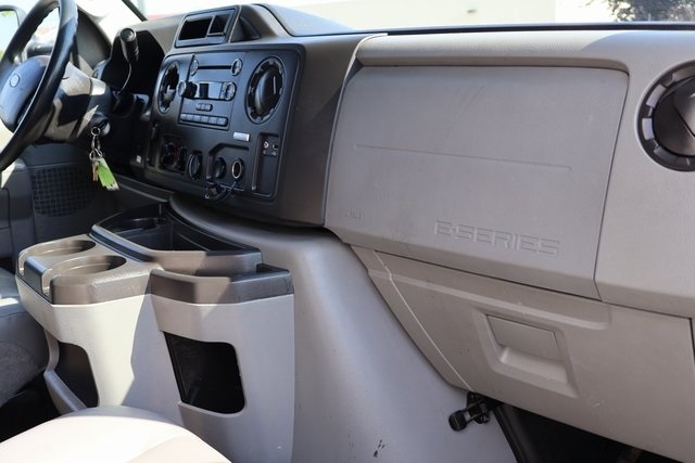 Ford E-Series Cutaway  2019 Ford E-Series Cutaway  2019