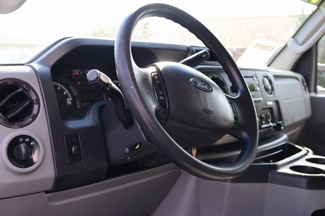 Ford E-Series Cutaway  2019 Ford E-Series Cutaway  2019