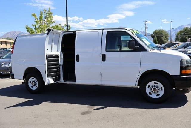 GMC Savana Cargo Van  2019 GMC Savana Cargo Van  2019