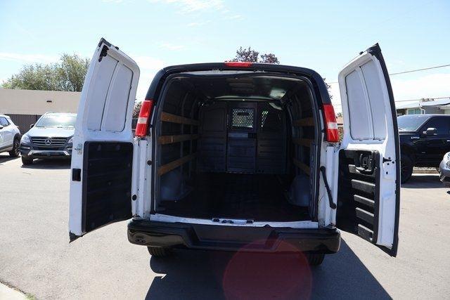 GMC Savana Cargo Van  2019