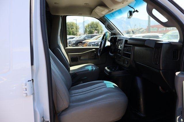 GMC Savana Cargo Van  2019