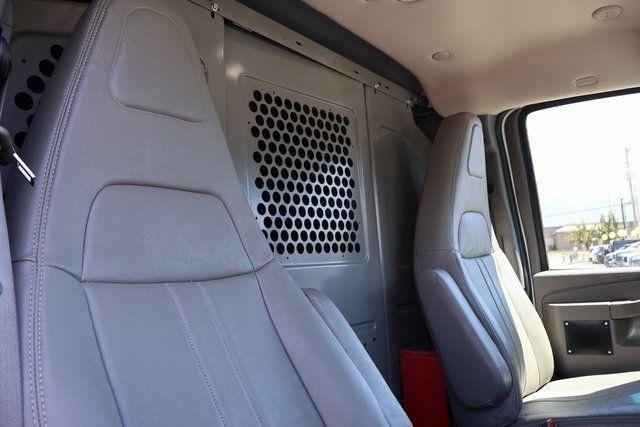 GMC Savana Cargo Van  2019