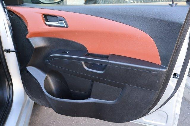 Chevrolet Sonic  2015