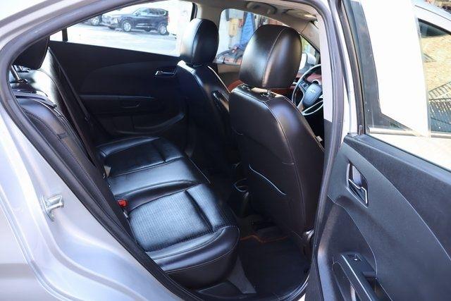 Chevrolet Sonic  2015