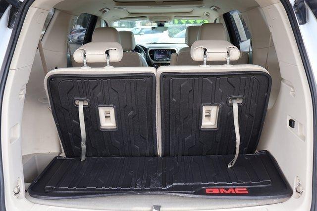 GMC Acadia  2021