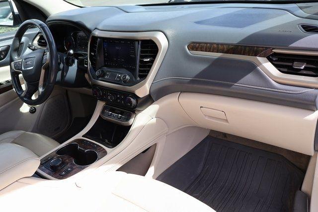 GMC Acadia  2021