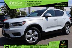 2022 Volvo XC40  2022 Volvo XC40
