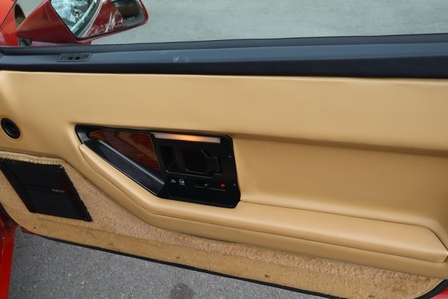 Chevrolet Corvette  1984