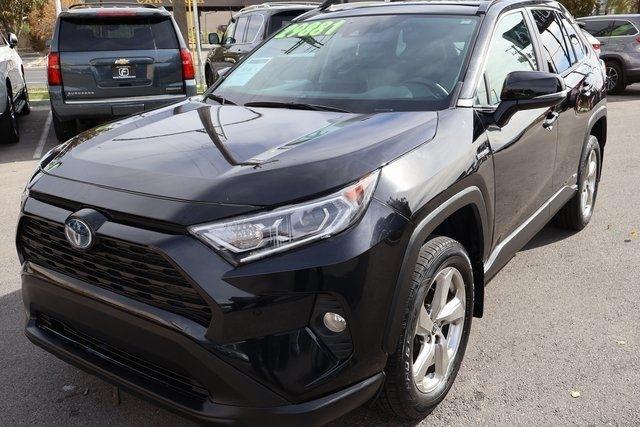 Toyota RAV4  2021