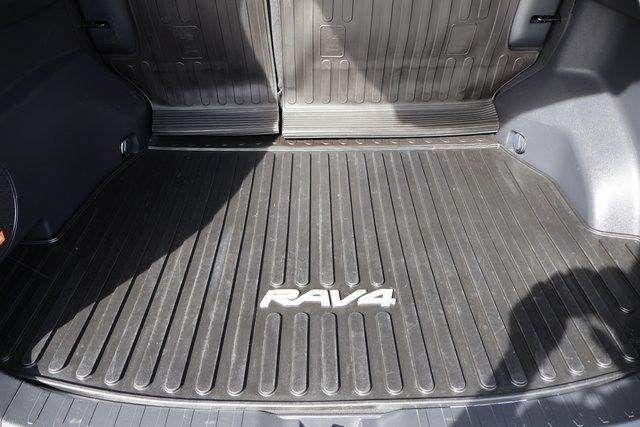 Toyota RAV4  2021