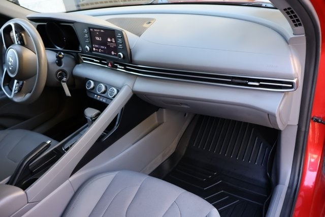 Hyundai Elantra  2021 Hyundai Elantra  2021