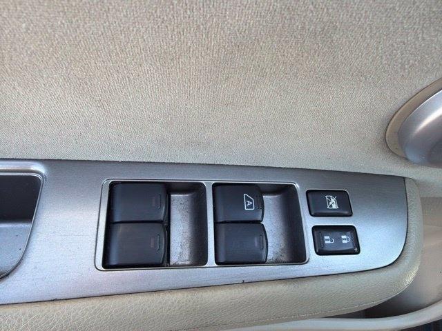 Nissan Versa  2011
