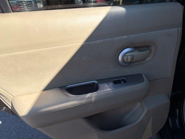 Nissan Versa  2011