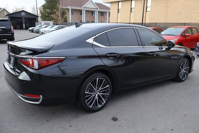 Lexus ES  2024