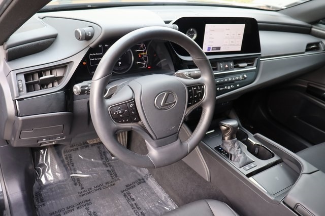 Lexus ES  2024