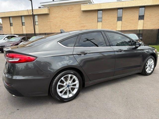 2019 Ford Fusion SE - Photo 9