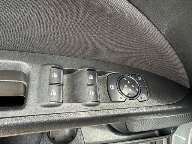 2019 Ford Fusion SE - Photo 14