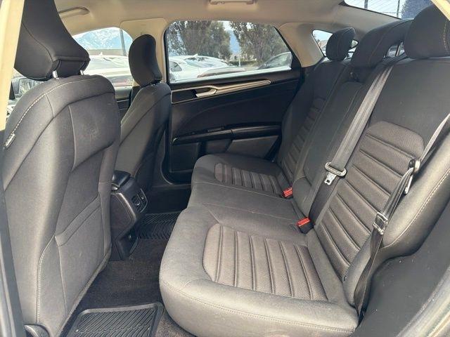 2019 Ford Fusion SE - Photo 21