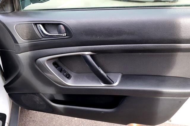 Subaru Legacy Wagon (Natl)  2005