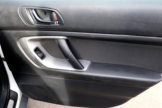 Subaru Legacy Wagon (Natl)  2005