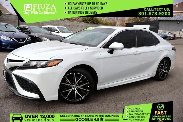 2023 Toyota Camry SE's photo