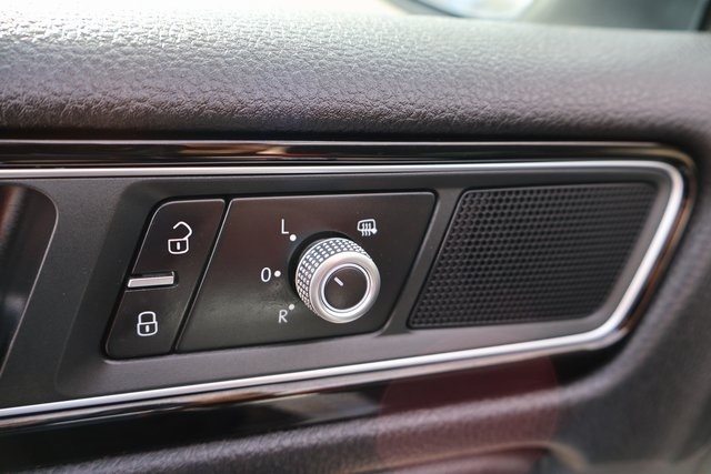 Volkswagen Touareg  2016